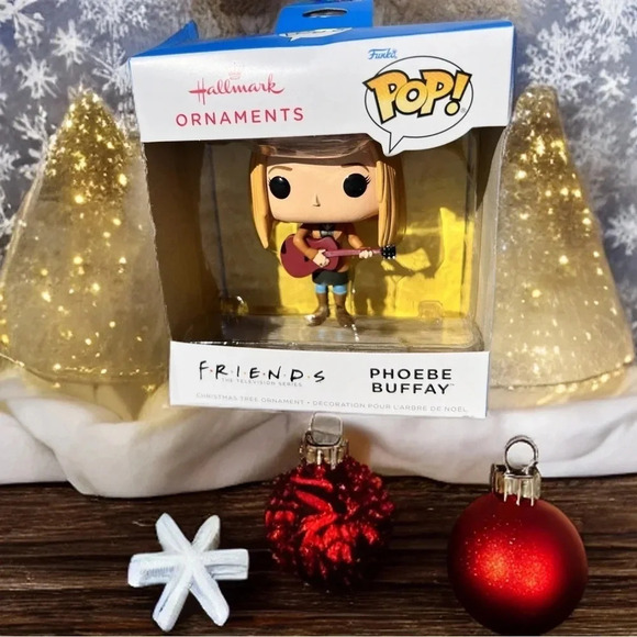 NEW Hallmark FRIENDS Phoebe Buffay - FUNKO POP!Cute Christmas Ornament - Picture 6 of 7
